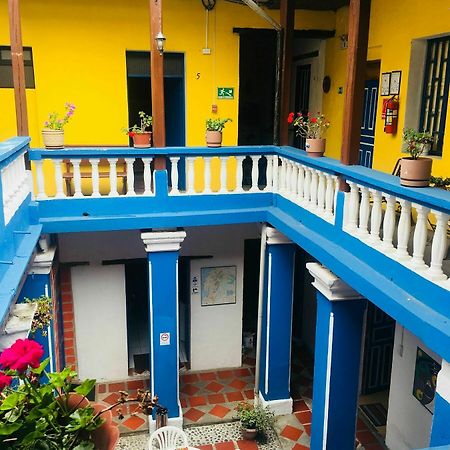 Blue Door Housing Historic Quito 호텔 외부 사진