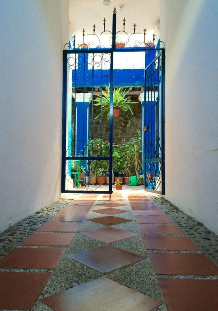 Blue Door Housing Historic Quito 호텔 외부 사진