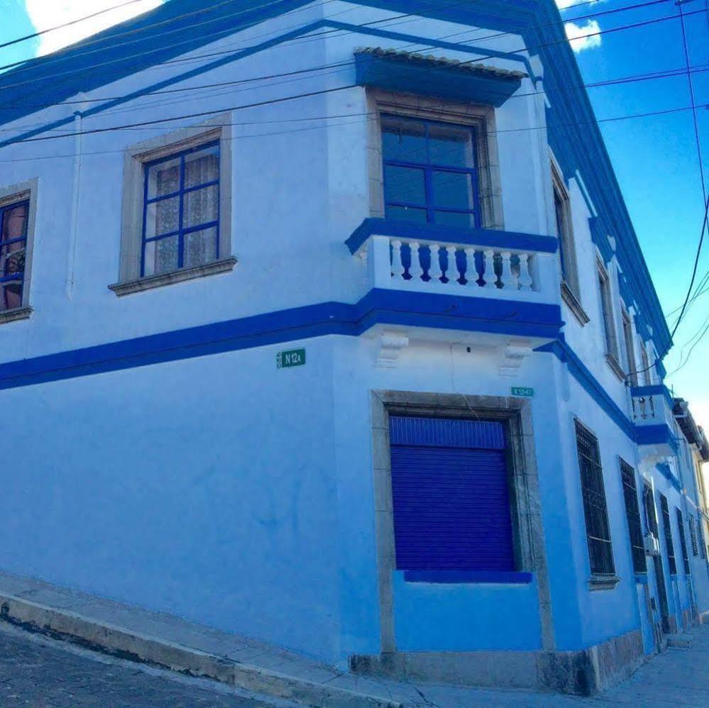 Blue Door Housing Historic Quito 호텔 외부 사진