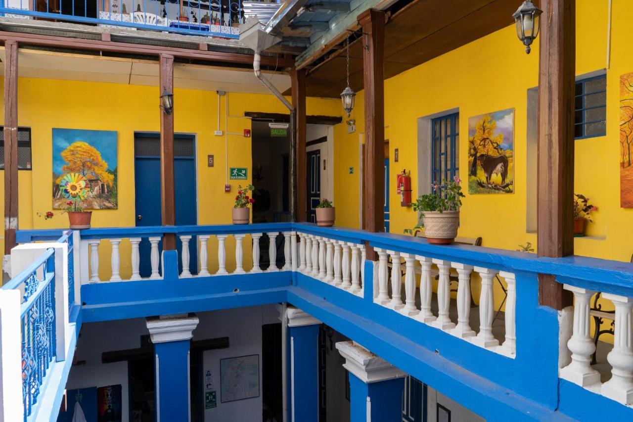 Blue Door Housing Historic Quito 호텔 외부 사진